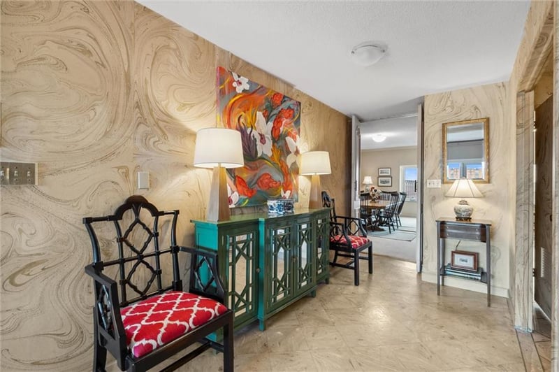 4545 Wornall Rd #1210, Kansas City, MO 64111