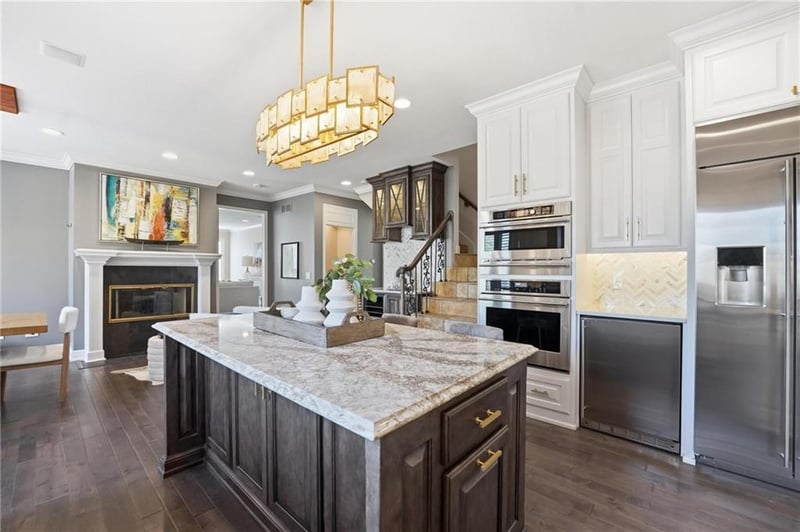 9206 146th Pl, Overland Park, KS 66221