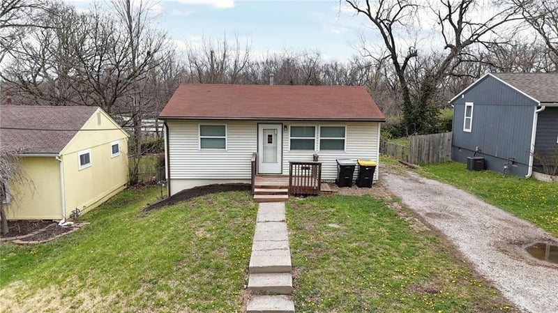 1108 46th Ter, Kansas City, MO 64116