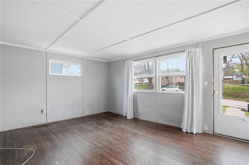 1108 46th Ter, Kansas City, MO 64116