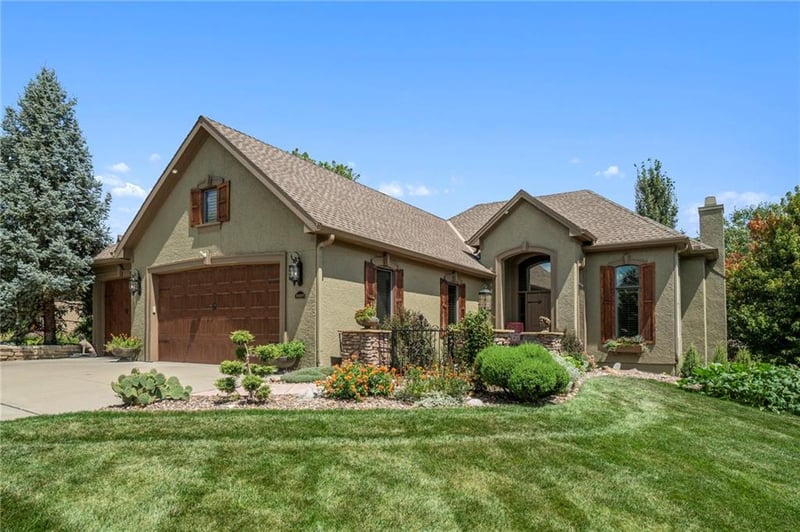 10009 Euclid Ave, Kansas City, MO 64155