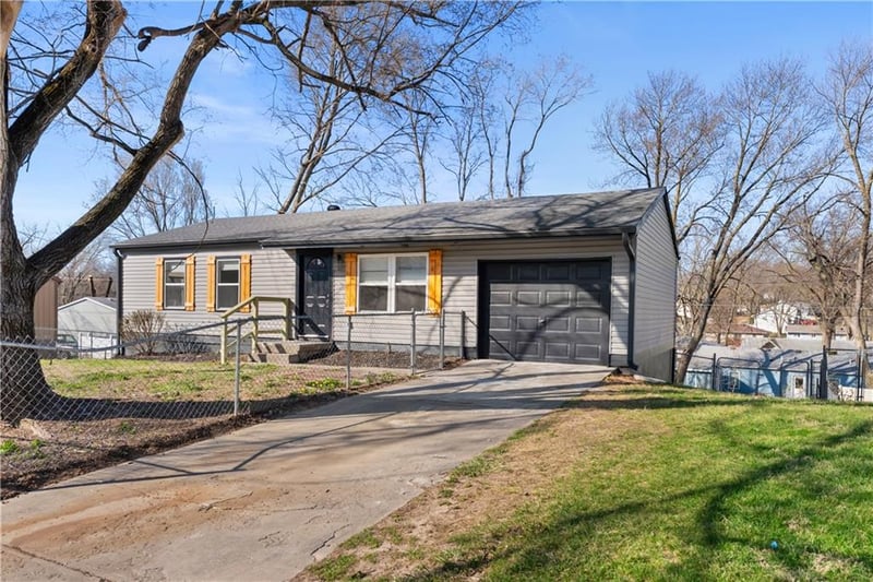 804 83rd Dr, Kansas City, KS 66112