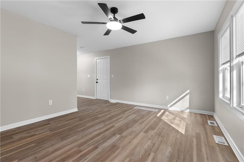 804 83rd Dr, Kansas City, KS 66112