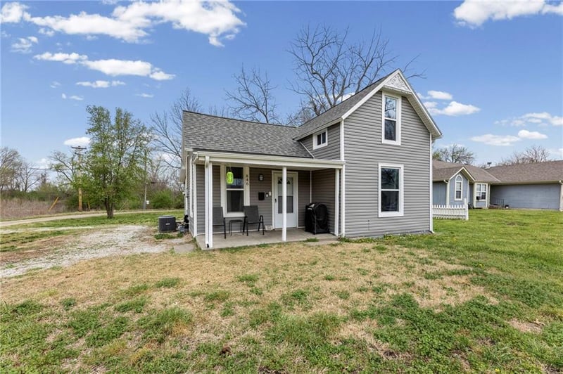846 Olive St, Ottawa, KS 66067