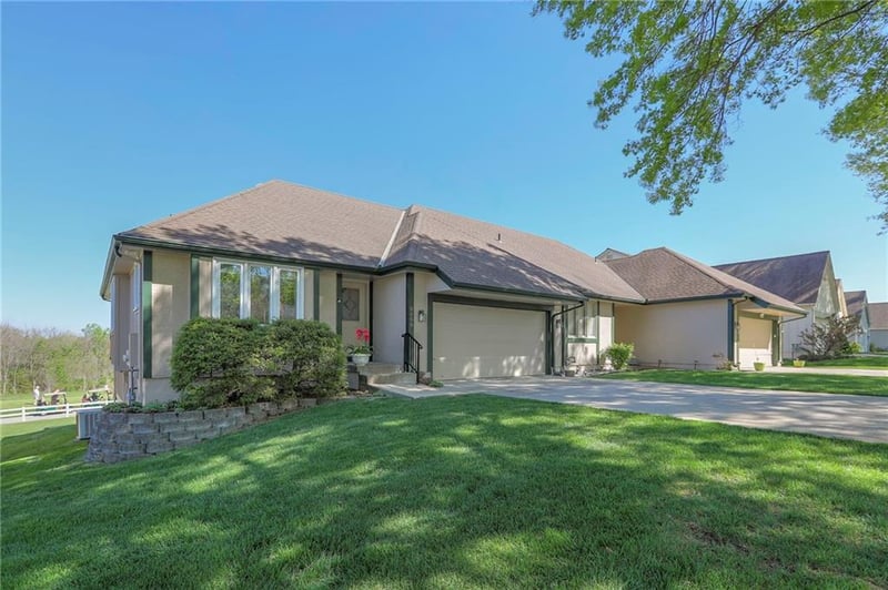 8409 Westridge Rd, Raytown, MO 64138