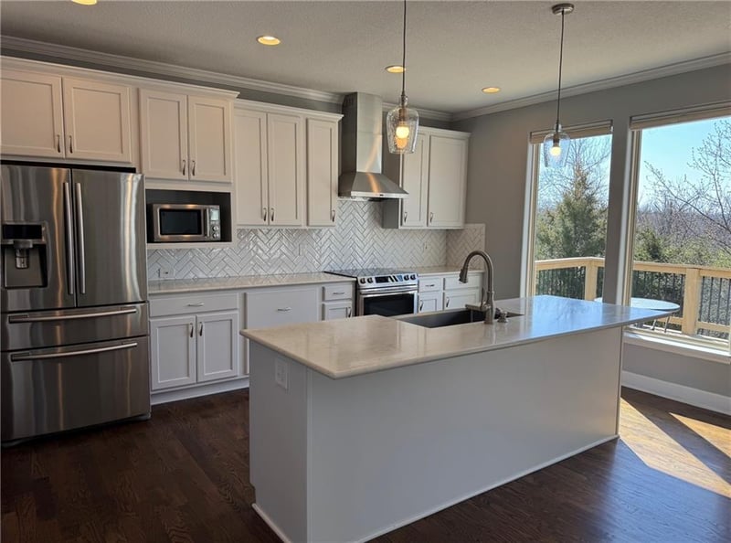 12627 Charlotte St, Kansas City, MO 64146