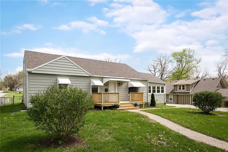 8301 Highland Ave, Kansas City, MO 64131