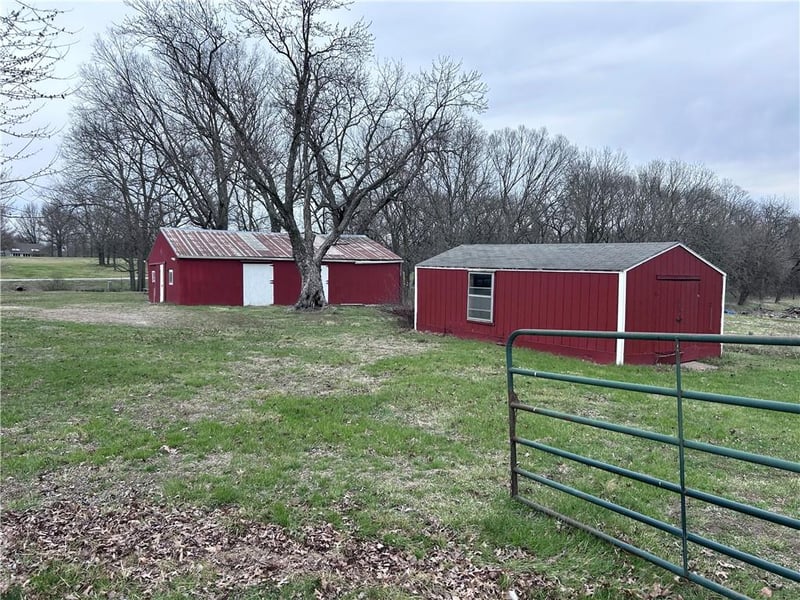835 1710 Rd, Lawrence, KS 66049