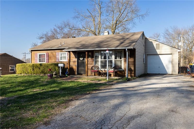 5304 Michigan Ave, Kansas City, MO 64118