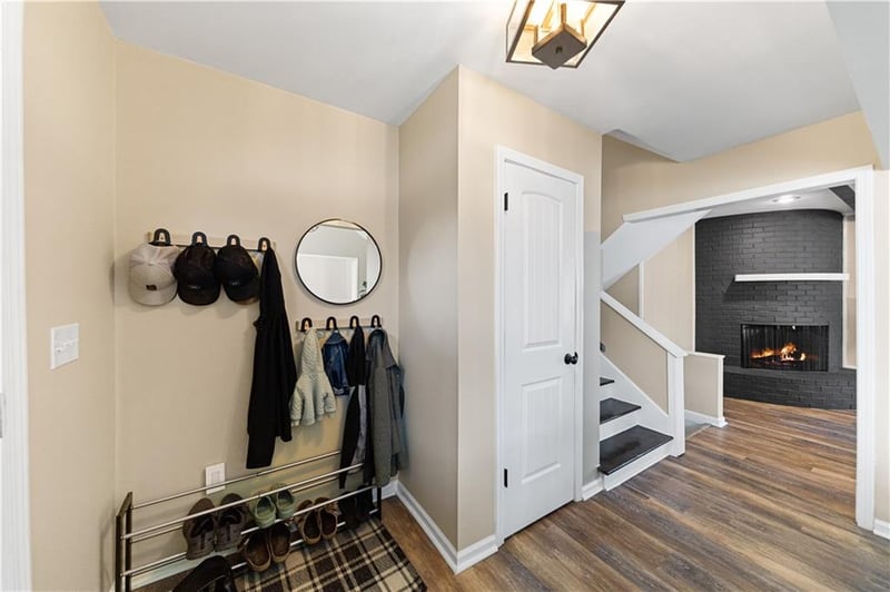 9745 Craig Dr, Overland Park, KS 66212