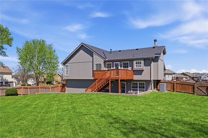 1016 Depot Dr, Lee's Summit, MO 64086
