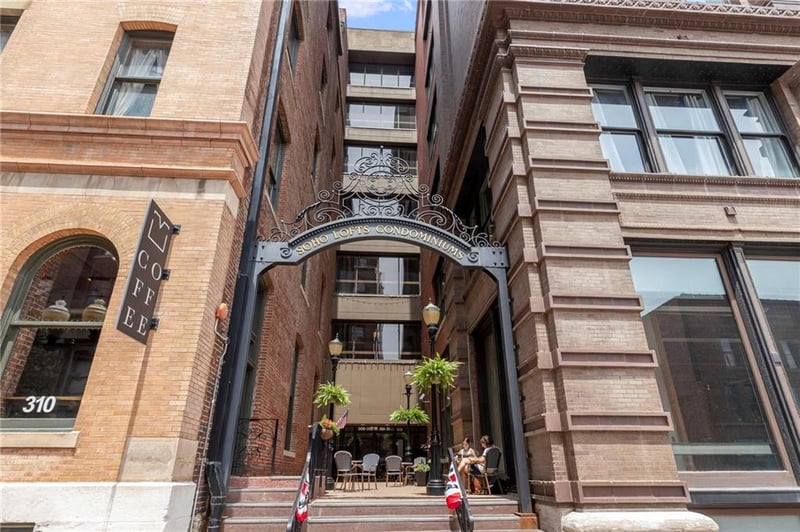 308 8th St #303, Kansas City, MO 64105