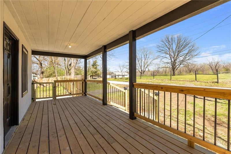 5520 Topping Ave, Kansas City, MO 64129