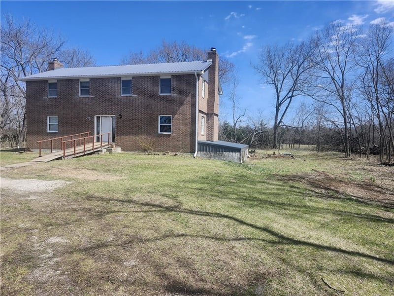 23779 County Road 1077 Rd, Parker, KS 66072
