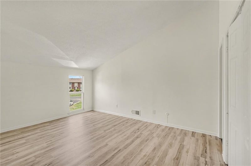 11218-11220 College Ave, Kansas City, MO 64137