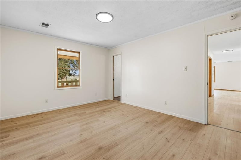 17394 Devlin Rd, Parker, KS 66072