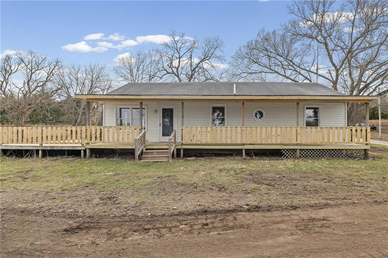 17394 Devlin Rd, Parker, KS 66072