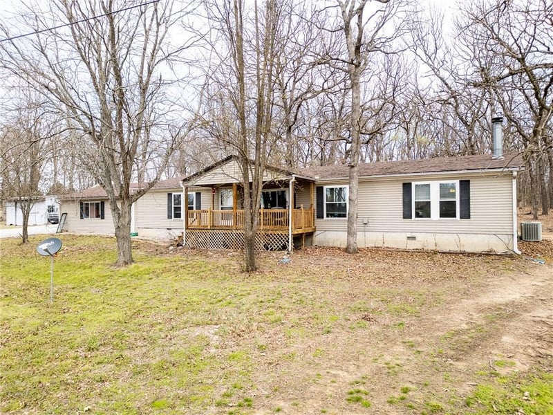 556 1291st Rd, Clinton, MO 64735