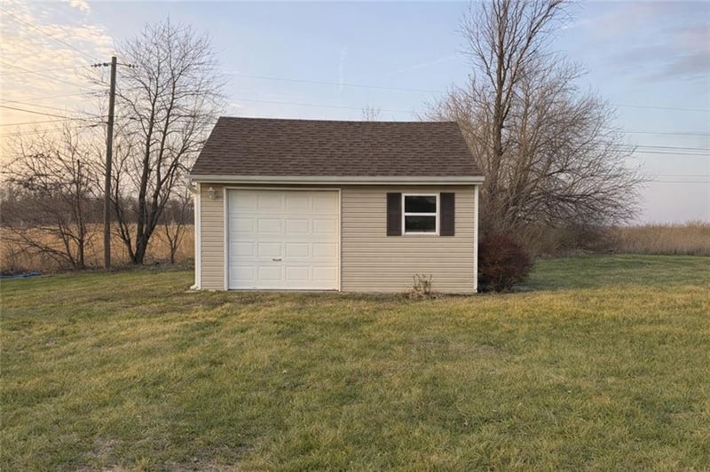 12200 Hollingsworth Rd, Kansas City, KS 66109