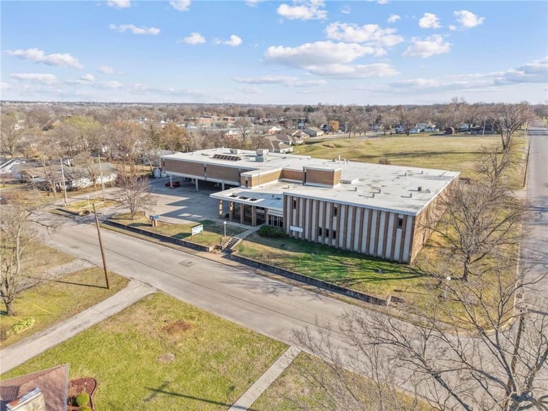 710 8th St, Fort Scott, KS 66701