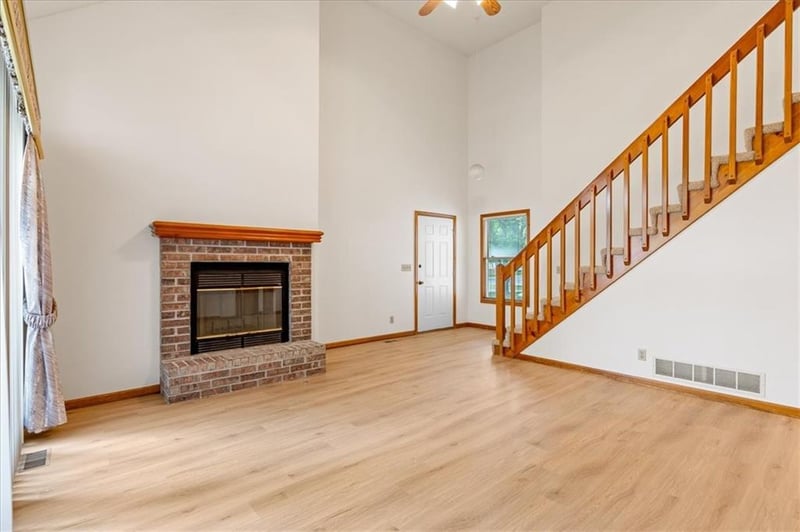 15456 Floyd St, Overland Park, KS 66223