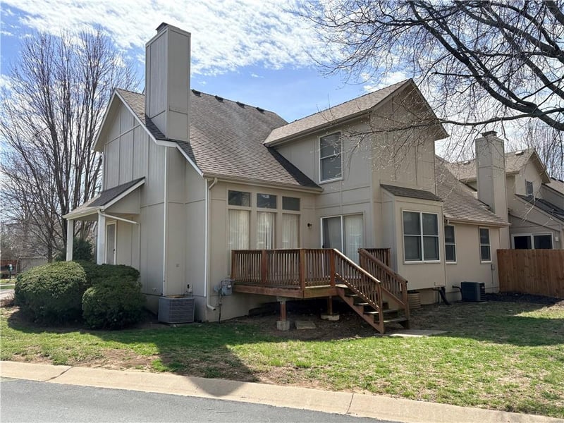 15456 Floyd St, Overland Park, KS 66223