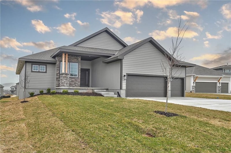 2306 Wabash St, Olathe, KS 66061