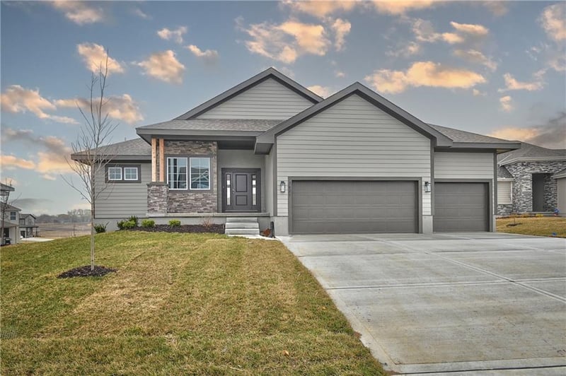 2306 Wabash St, Olathe, KS 66061