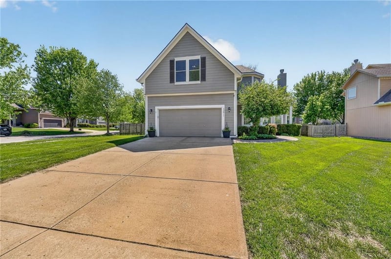 13811 153rd Ct, Olathe, KS 66062