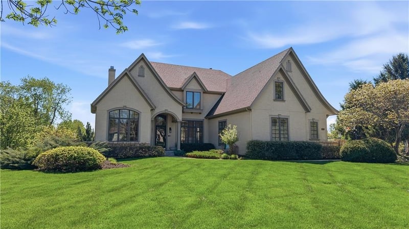 5211 149th St, Leawood, KS 66224