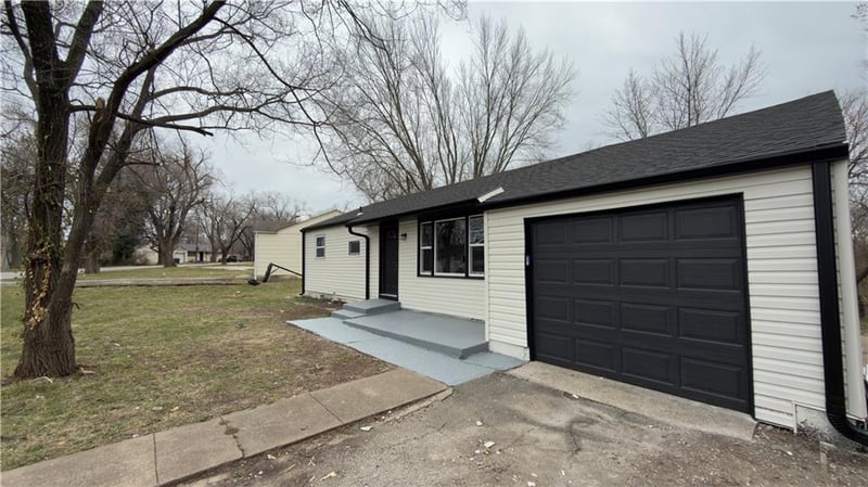 7207 86th St, Kansas City, MO 64138