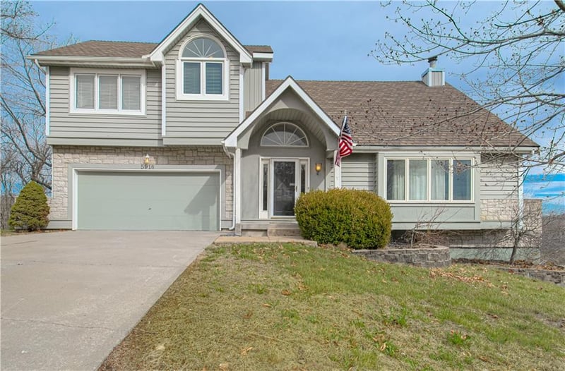 5916 Albervan St, Shawnee, KS 66216