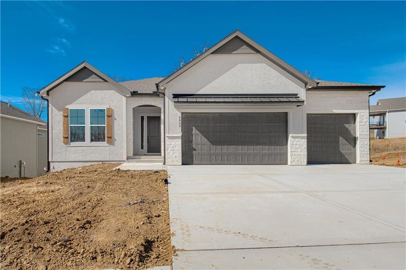 24924 145th St, Olathe, KS 66061