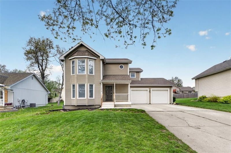 1016 103rd St, Kansas City, MO 64155