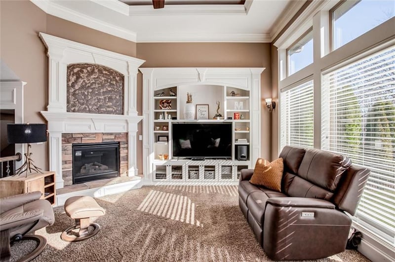 8005 Belford St, Shawnee, KS 66218