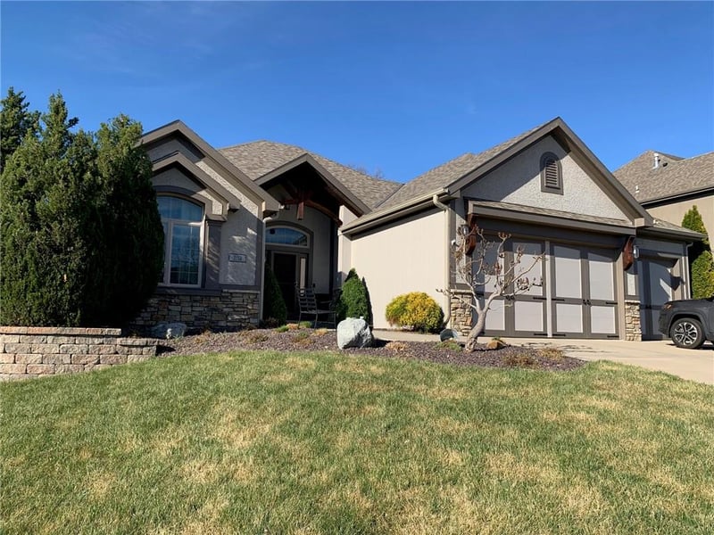 3112 92nd St, Kansas City, MO 64156