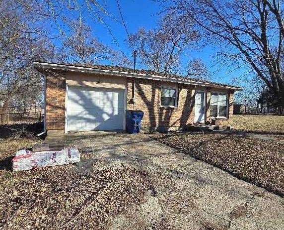 202 Grasshopper Rd, Winchester, KS 66097