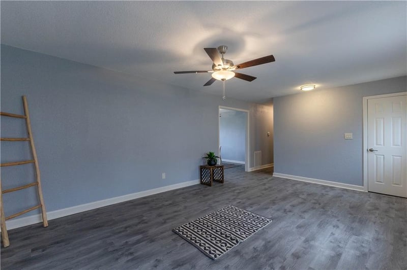 11601 Bennington Ave, Kansas City, MO 64134