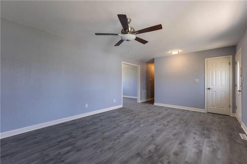 11601 Bennington Ave, Kansas City, MO 64134