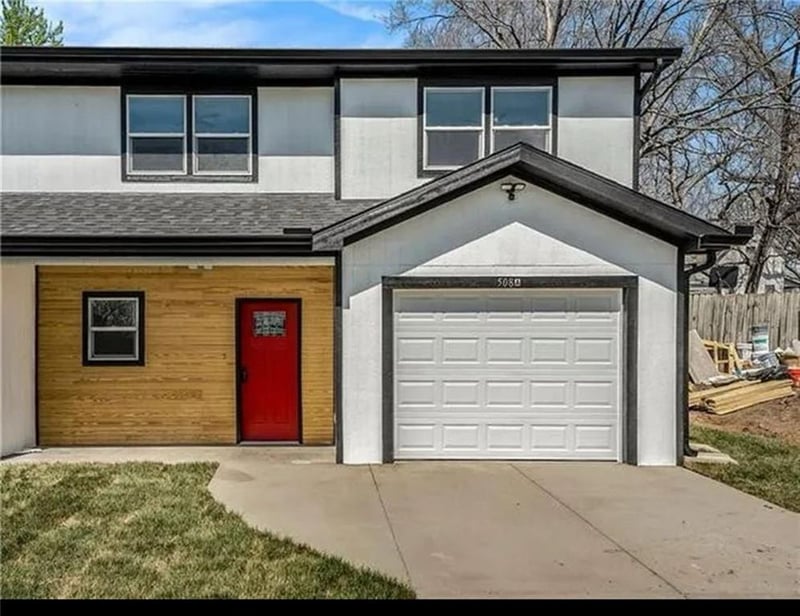 508 Shawnee St, Paola, KS 66071