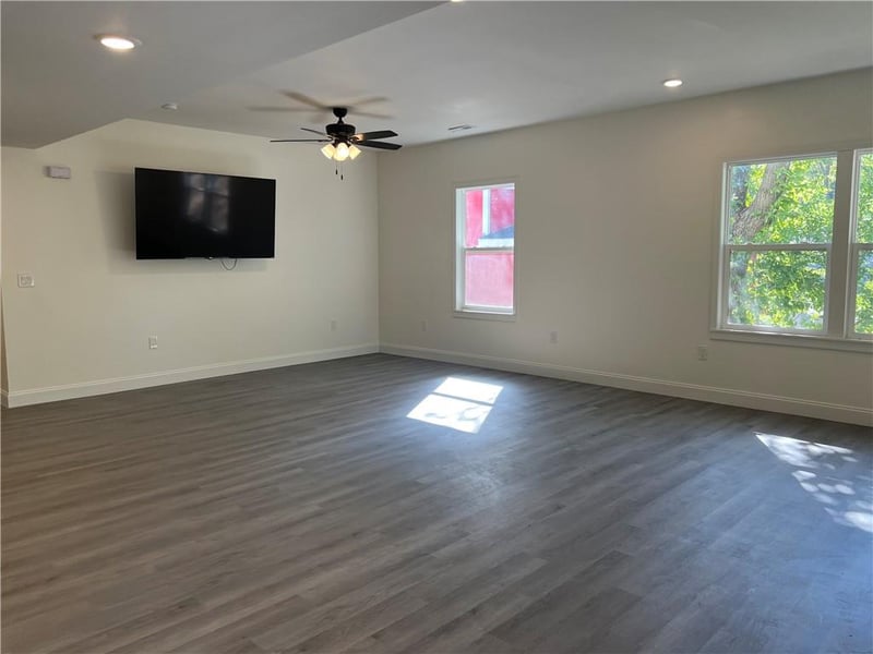 508 W Shawnee St, Paola, KS 66071