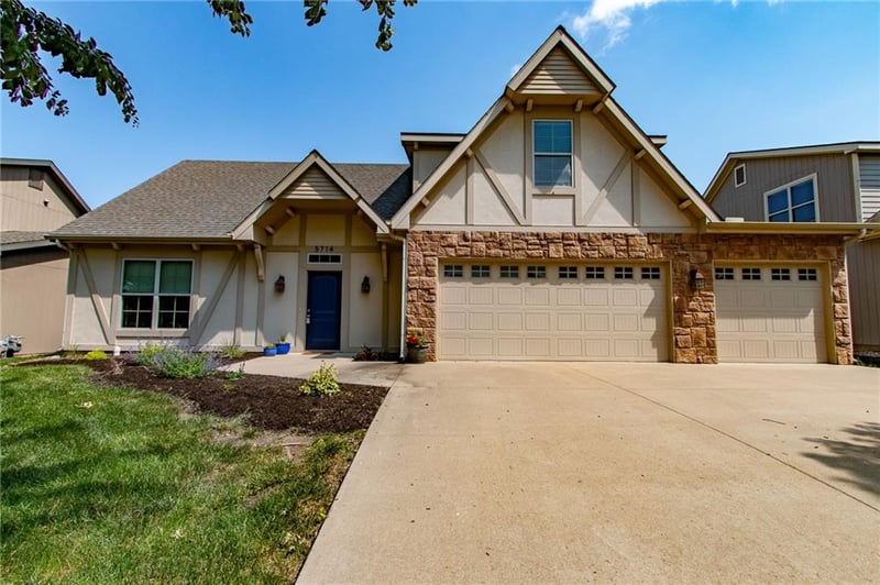 5714 Silverstone Dr, Lawrence, KS 66049