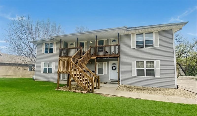 702 E 7th St, Maryville, MO 64468