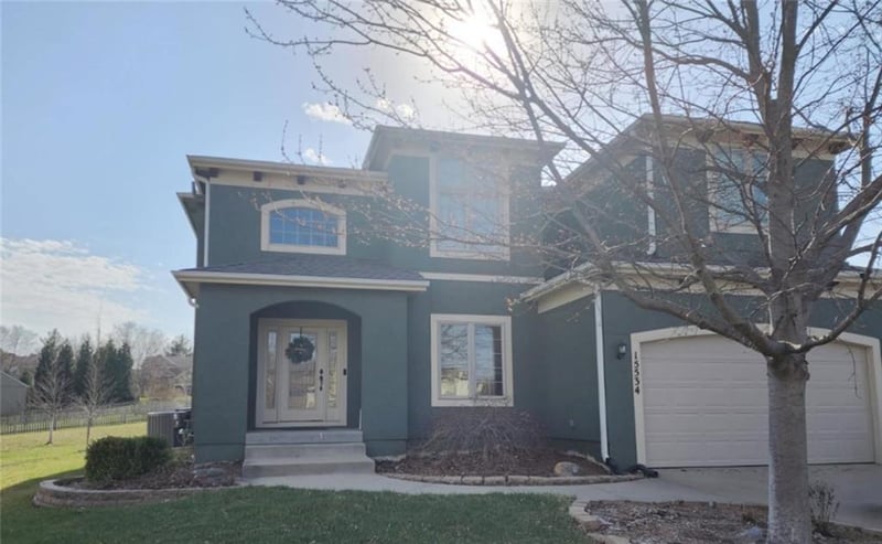 15534 Shawnee Dr, Overland Park, KS 66223