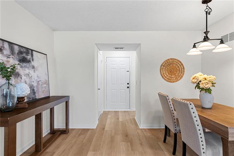 12854 110th Ter, Overland Park, KS 66210