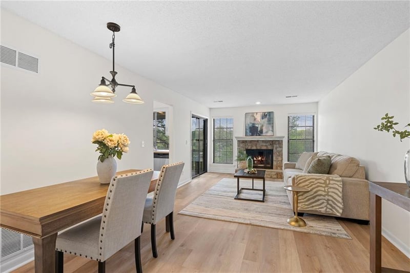 12854 110th Ter, Overland Park, KS 66210