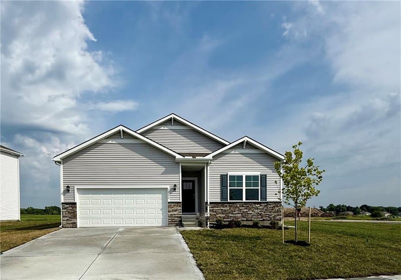 722 Fallen Leaf Dr, Belton, MO 64012