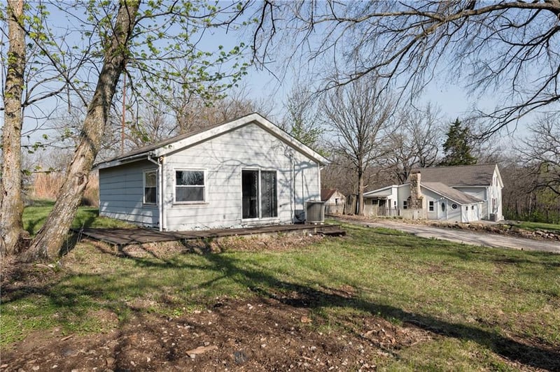 405 E 267th St, Cleveland, MO 64734