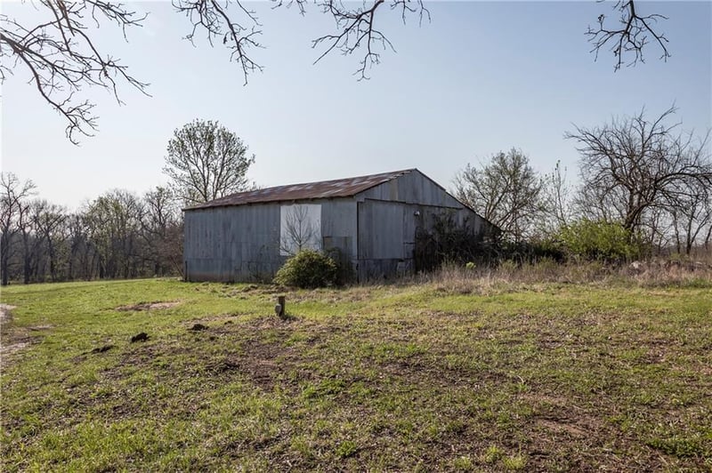 405 E 267th St, Cleveland, MO 64734