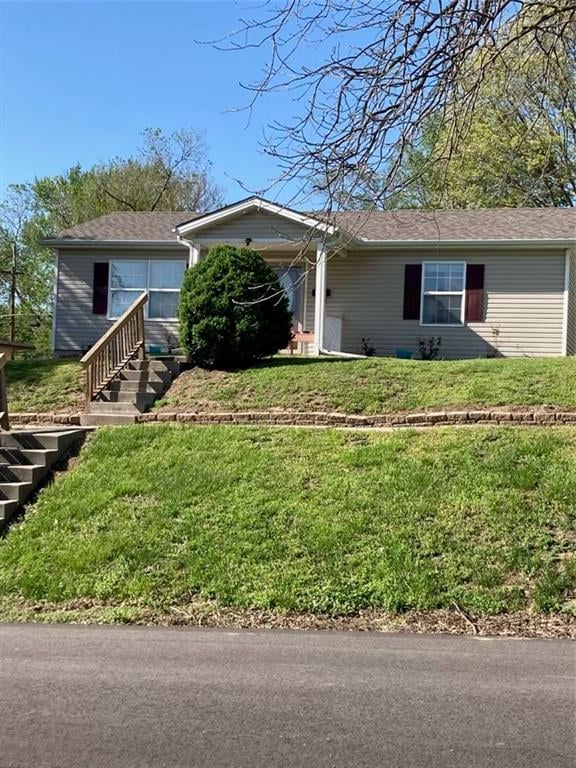 3215 Locust St, St Joseph, MO 64507
